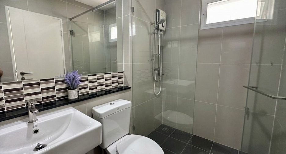 Haus zur Miete mit 4 Zimmer in Mueang Phuket, Phuket