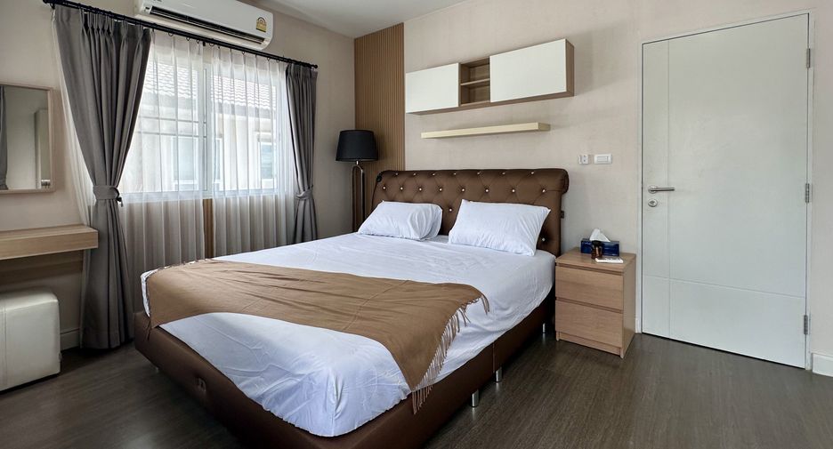 Haus zur Miete mit 4 Zimmer in Mueang Phuket, Phuket