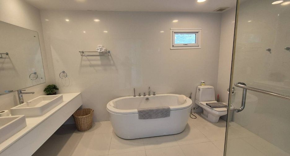 For sale 5 ベッドルーム villa in Kathu, Phuket