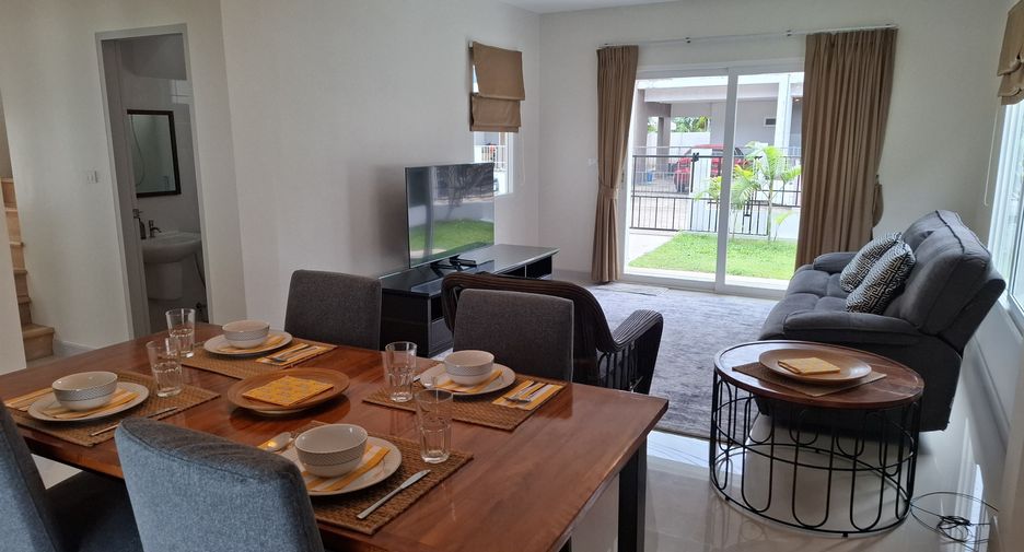 Haus zur Miete mit 3 Zimmer in Mueang Phuket, Phuket
