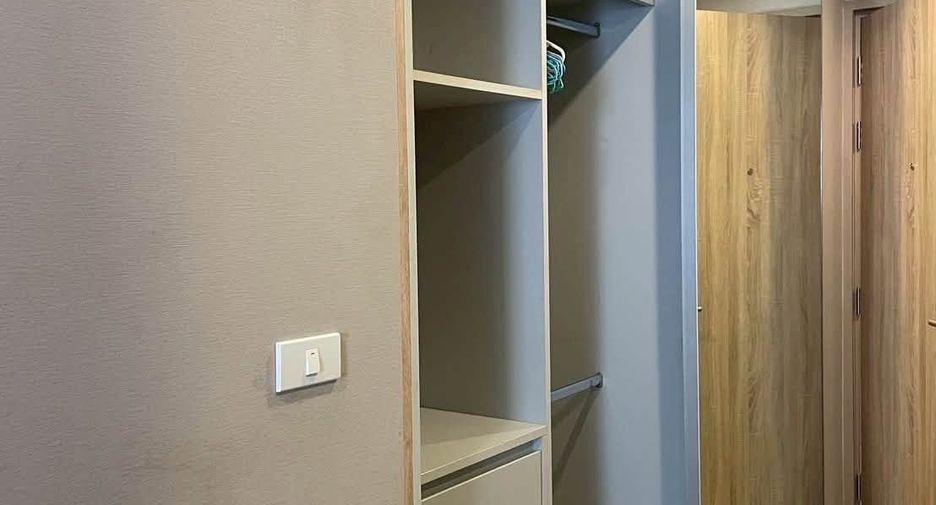 For sale studio condo in Sathon, Bangkok