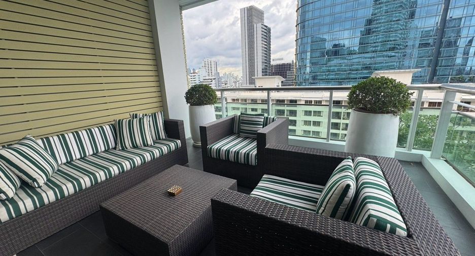 For rent 3 bedrooms condo in Watthana, Bangkok