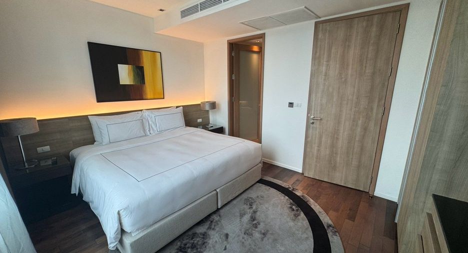 For rent 3 bedrooms condo in Watthana, Bangkok