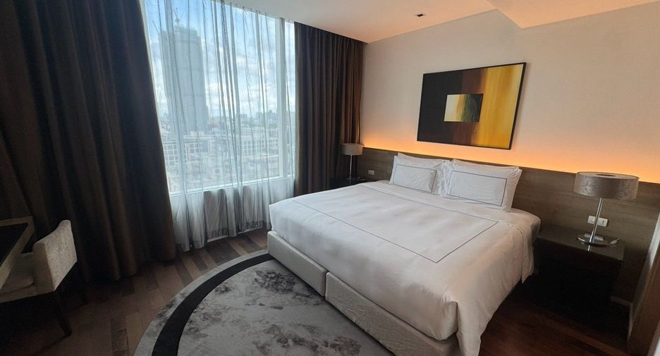 For rent 3 bedrooms condo in Watthana, Bangkok