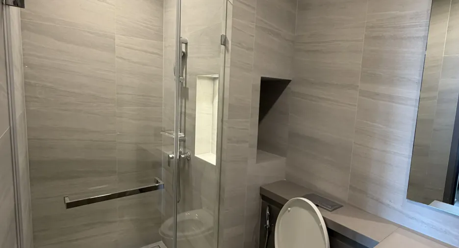 For rent 2 bedrooms condo in Bang Phli, Samut Prakan