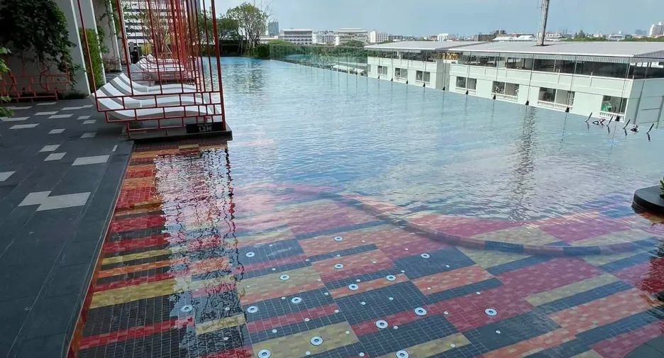 Condo en alquiler de 1 habitaciones en Phra Khanong, Bangkok