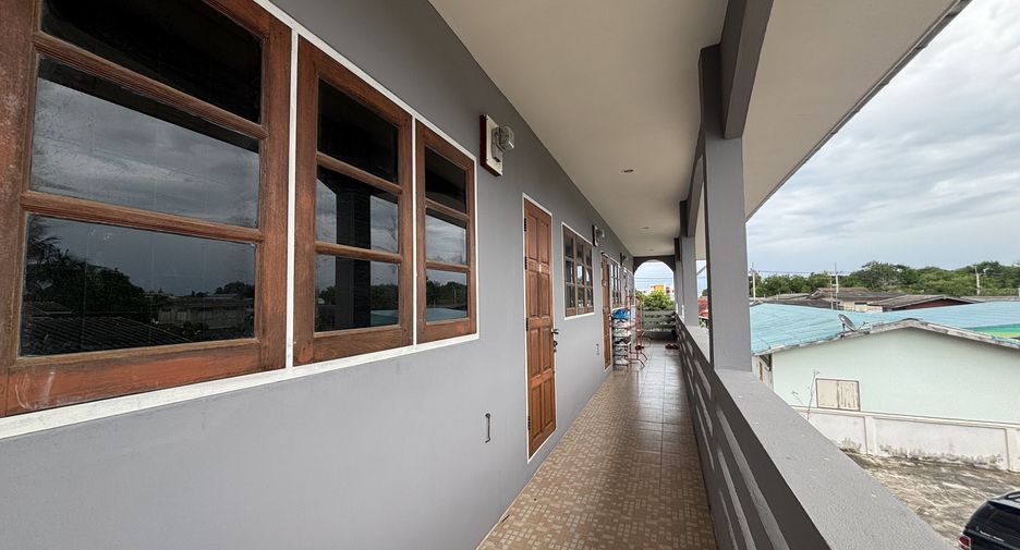 Casa en venta de 8 habitaciones en Cha Am, Phetchaburi