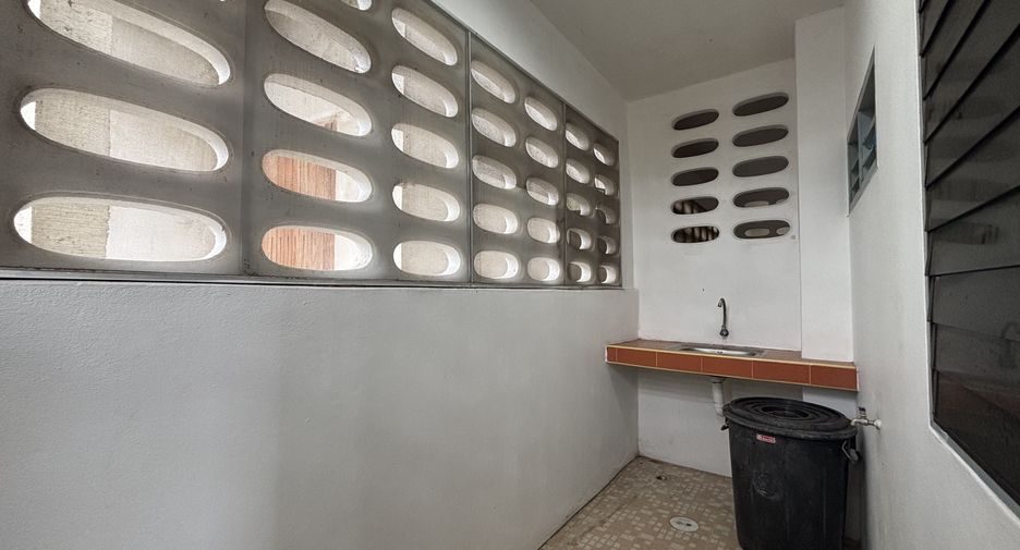 Casa en venta de 8 habitaciones en Cha Am, Phetchaburi