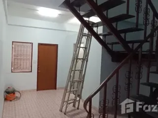 For rent 2 bedrooms townhouse in Bang Khun Thian, Bangkok
