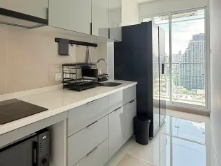 Wohnung zur Miete mit 2 Zimmer in Bang Rak, Bangkok