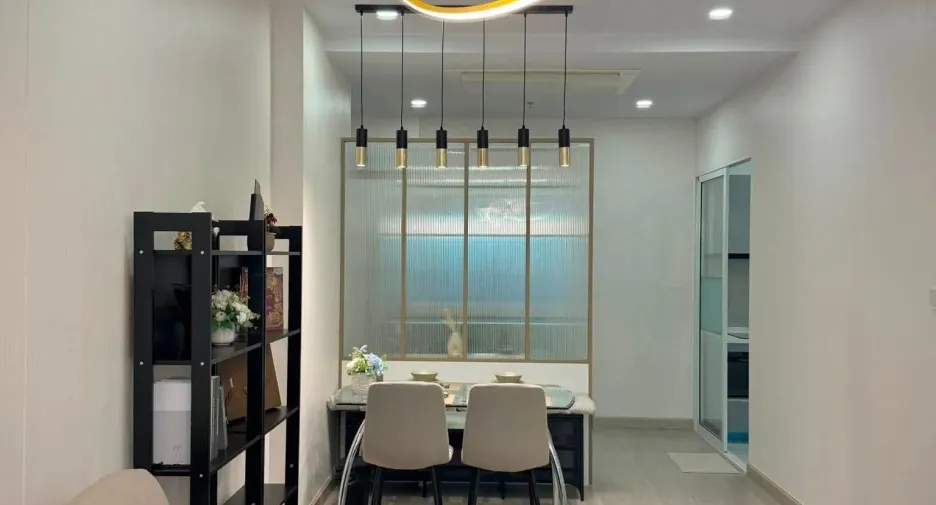 Wohnung zur Miete mit 2 Zimmer in Bang Rak, Bangkok