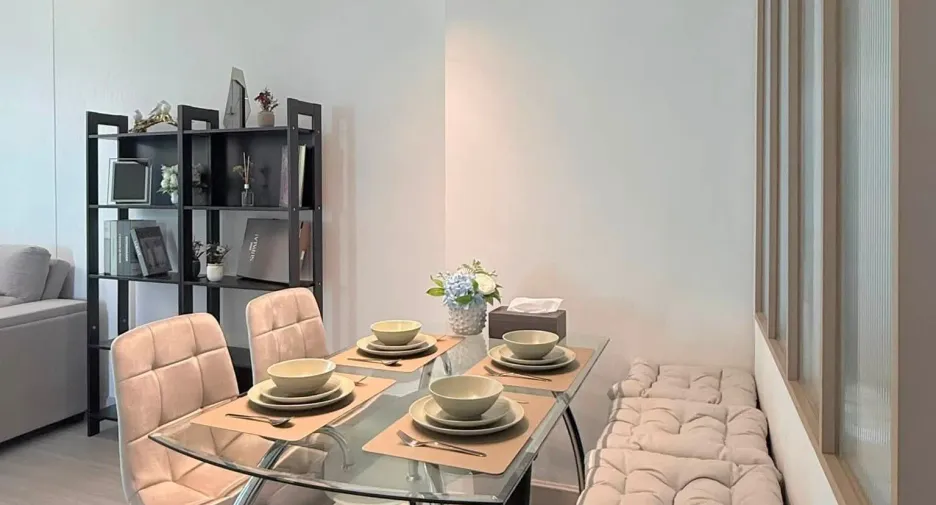 Wohnung zur Miete mit 2 Zimmer in Bang Rak, Bangkok