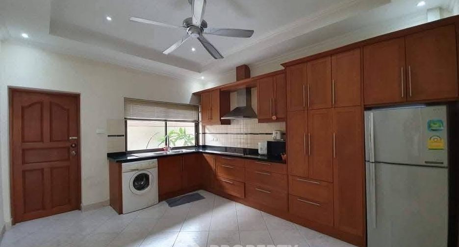 For rent 3 bedrooms villa in Jomtien, Pattaya