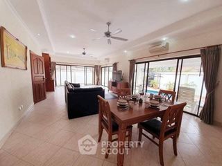 For rent 3 bedrooms villa in Bang Lamung, Chonburi