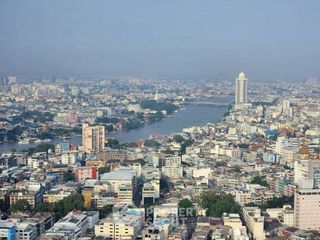 For rent 2 ベッドルーム condo in Bang Rak, Bangkok