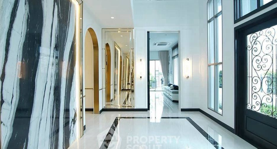 Haus zur Miete mit 5 Zimmer in Lat Krabang, Bangkok