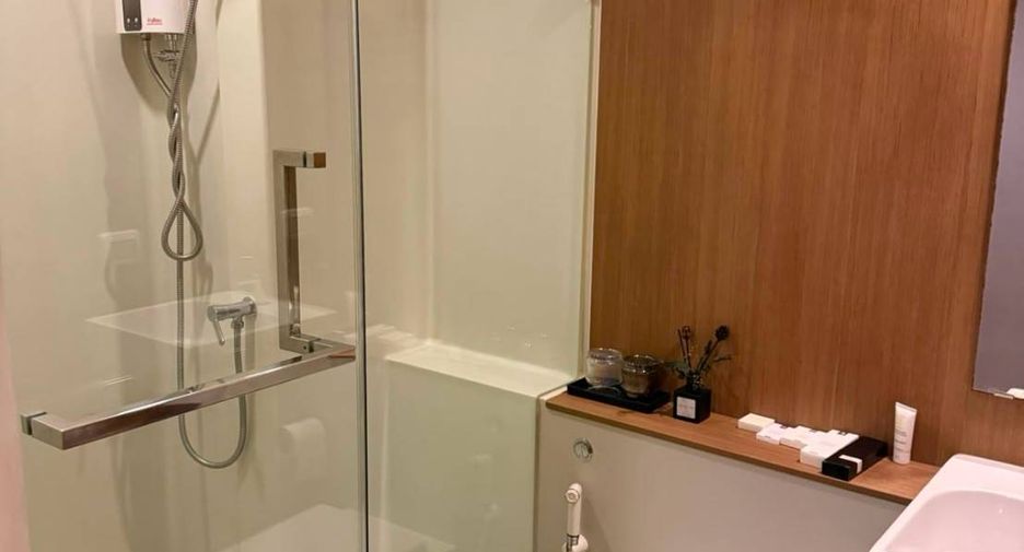 For rent 2 bedrooms condo in Sathon, Bangkok
