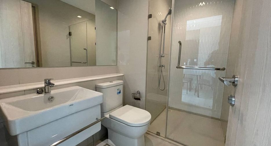 For rent 2 ベッドルーム condo in Pathum Wan, Bangkok