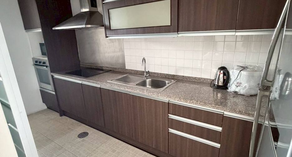 Condo en alquiler de 2 habitaciones en Watthana, Bangkok