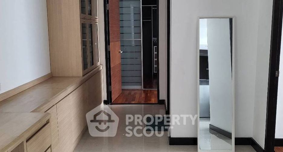 Condo en alquiler de 2 habitaciones en Watthana, Bangkok