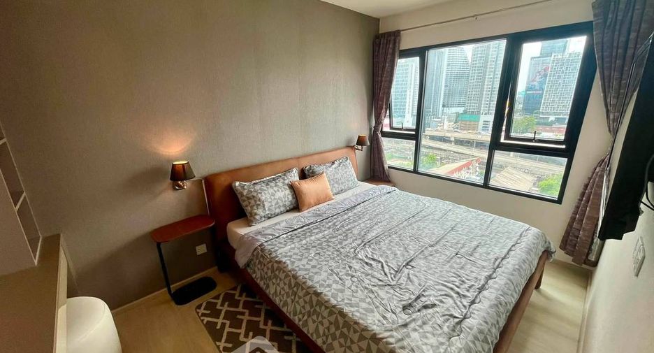 For rent 2 bedrooms condo in Watthana, Bangkok