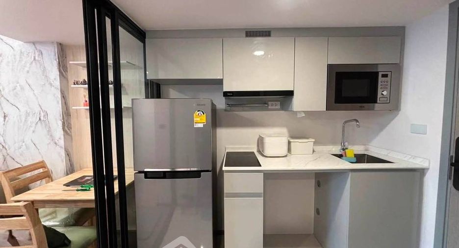 À louer 1 chambre condo à Huai Khwang, Bangkok
