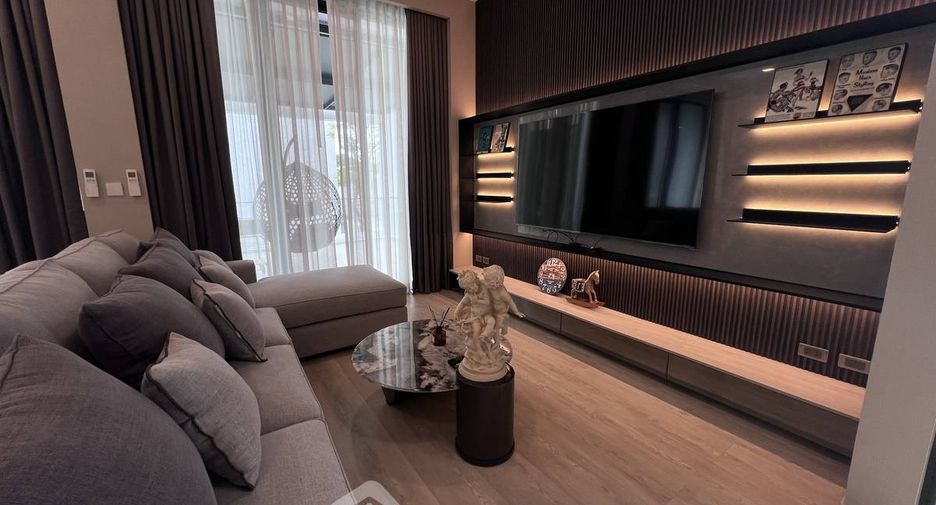 Haus zur Miete mit 4 Zimmer in Saphan Sung, Bangkok