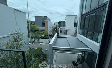 Haus zur Miete mit 4 Zimmer in Saphan Sung, Bangkok