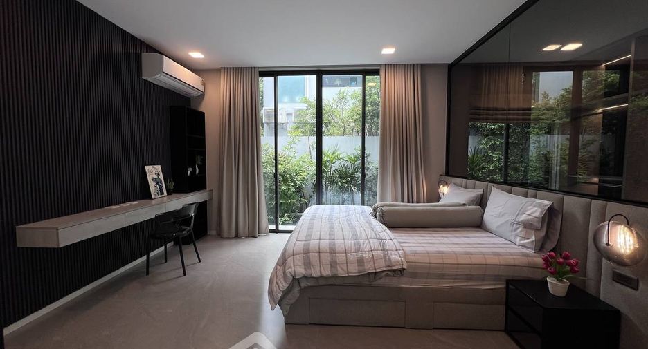 Haus zur Miete mit 4 Zimmer in Saphan Sung, Bangkok