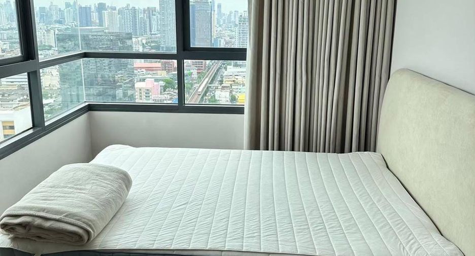 À louer 2 chambres condo à Phra Khanong, Bangkok