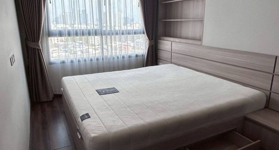 À louer 2 chambres condo à Phra Khanong, Bangkok