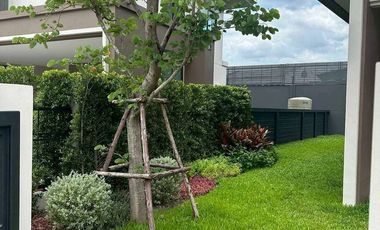 For rent 4 bedrooms house in Bang Kapi, Bangkok