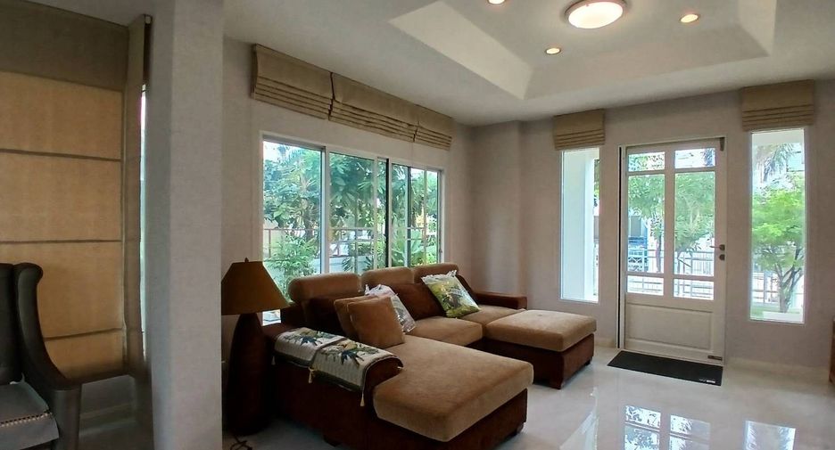 Haus zur Miete mit 3 Zimmer in Lat Krabang, Bangkok