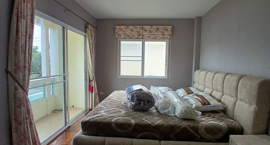 Haus zur Miete mit 3 Zimmer in Lat Krabang, Bangkok