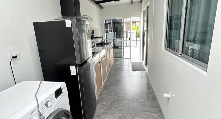 出租 3 卧室 独立屋 在 塔朗, 普吉
