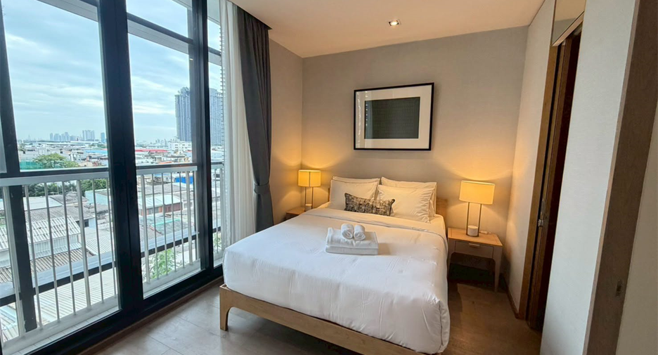 For sale 2 bedrooms condo in Khlong Toei, Bangkok