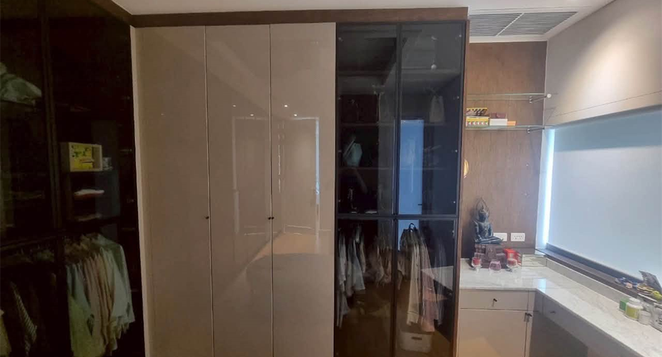 Condo en venta de 3 habitaciones en Sathon, Bangkok