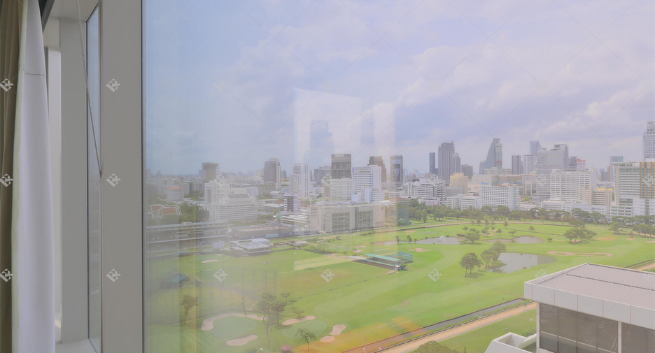 For rent 3 bedrooms condo in Pathum Wan, Bangkok