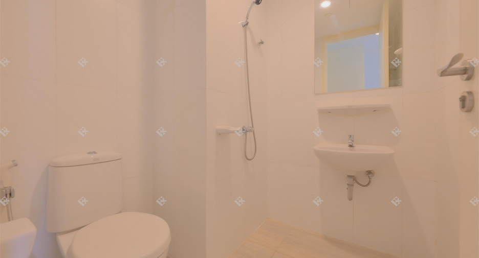 For rent 3 bedrooms condo in Pathum Wan, Bangkok
