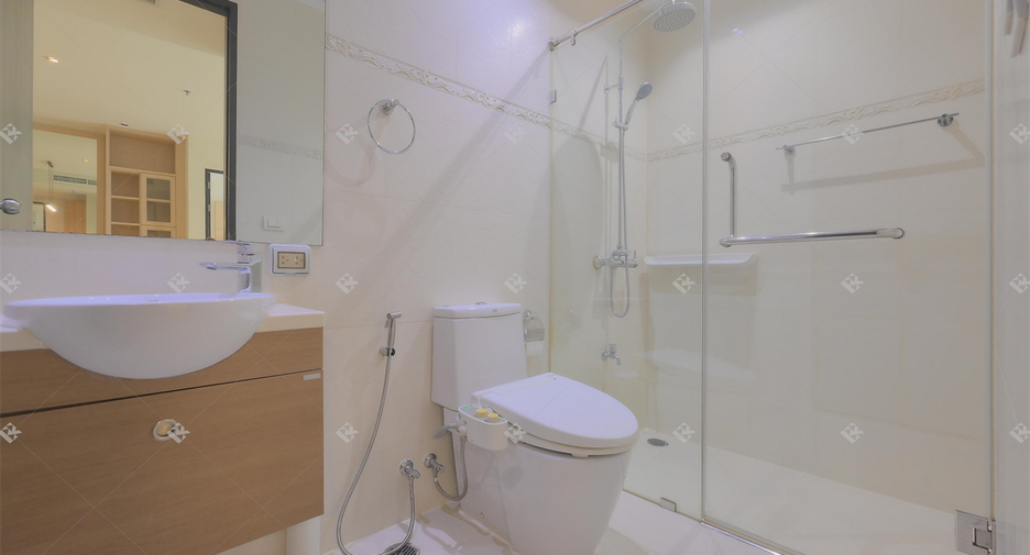 Condo en alquiler de 2 habitaciones en Khlong Toei, Bangkok