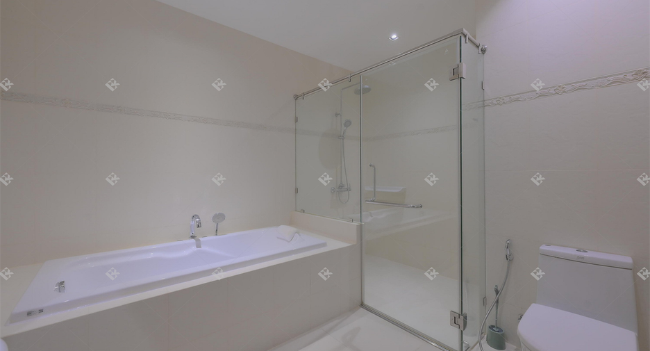 Condo en alquiler de 2 habitaciones en Khlong Toei, Bangkok