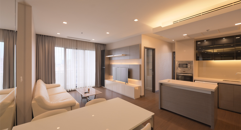 For rent 2 bedrooms condo in Huai Khwang, Bangkok
