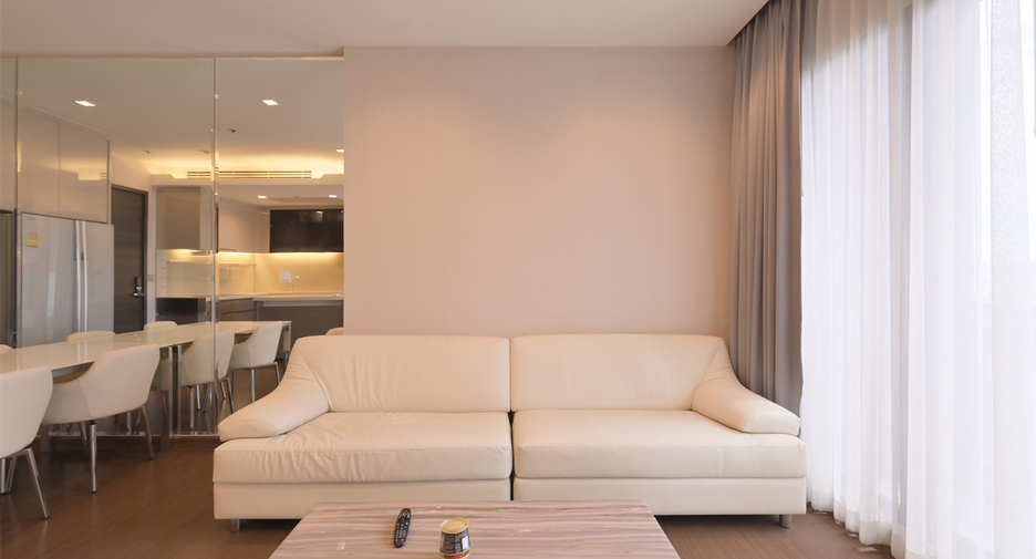 For rent 2 bedrooms condo in Huai Khwang, Bangkok
