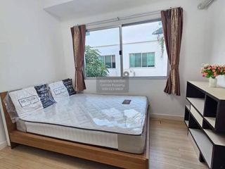 For sale 3 bedrooms townhouse in Bang Kapi, Bangkok