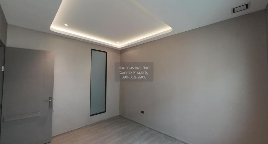 Casa adosada en venta de 3 habitaciones en Lat Phrao, Bangkok