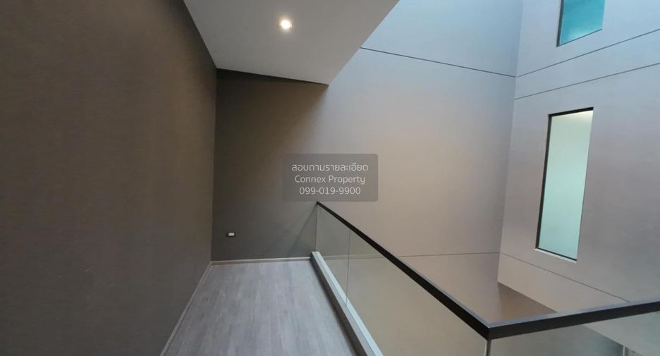 Casa adosada en venta de 3 habitaciones en Lat Phrao, Bangkok