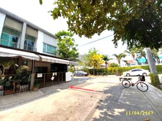 Reihenhaus zum Kauf mit 3 Zimmer in Pak Kret, Nonthaburi