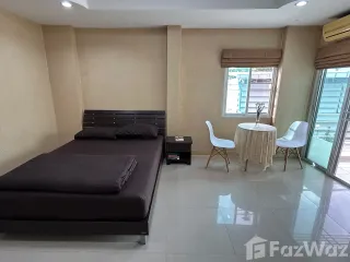 À vendre studio condo à Lat Phrao, Bangkok