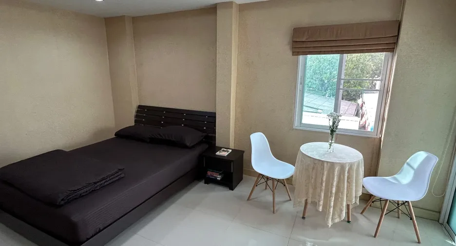 À vendre studio condo à Lat Phrao, Bangkok