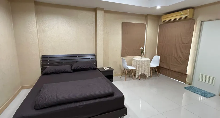 À vendre studio condo à Lat Phrao, Bangkok